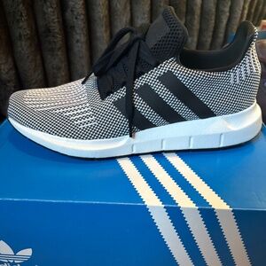 Brand New Men’s Size 9 Adidas Swift Run - White and Black